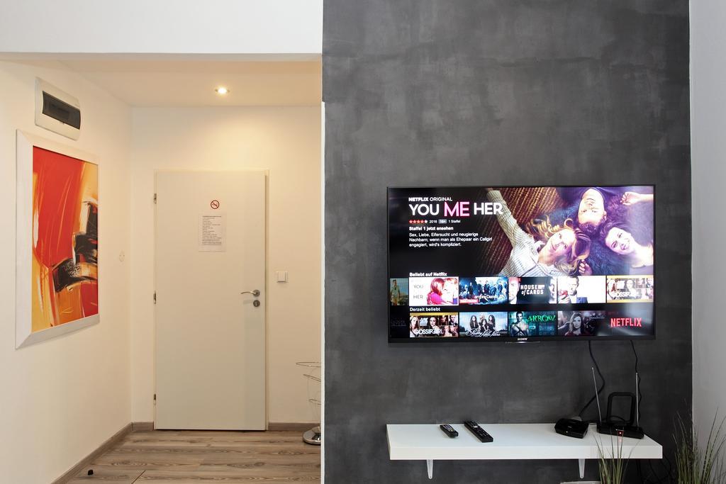 Apartment House - The Modern Flat Прага Екстер'єр фото