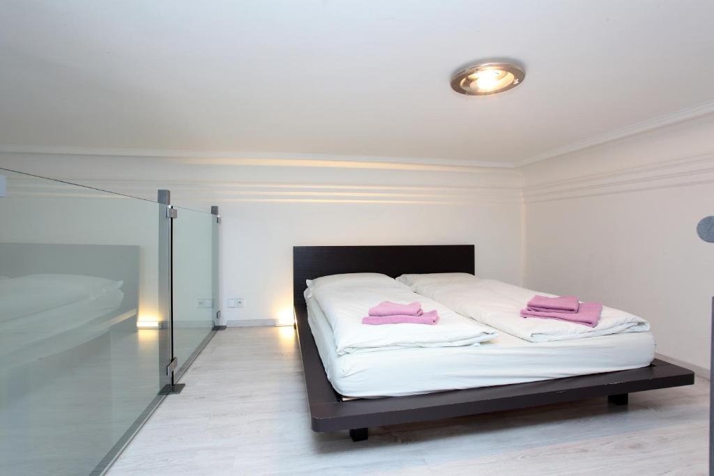 Apartment House - The Modern Flat Прага Екстер'єр фото
